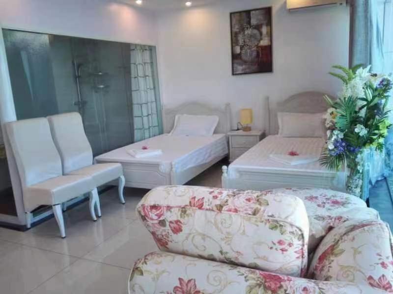 Crystal Beach Hotel Port Vila Exteriör bild