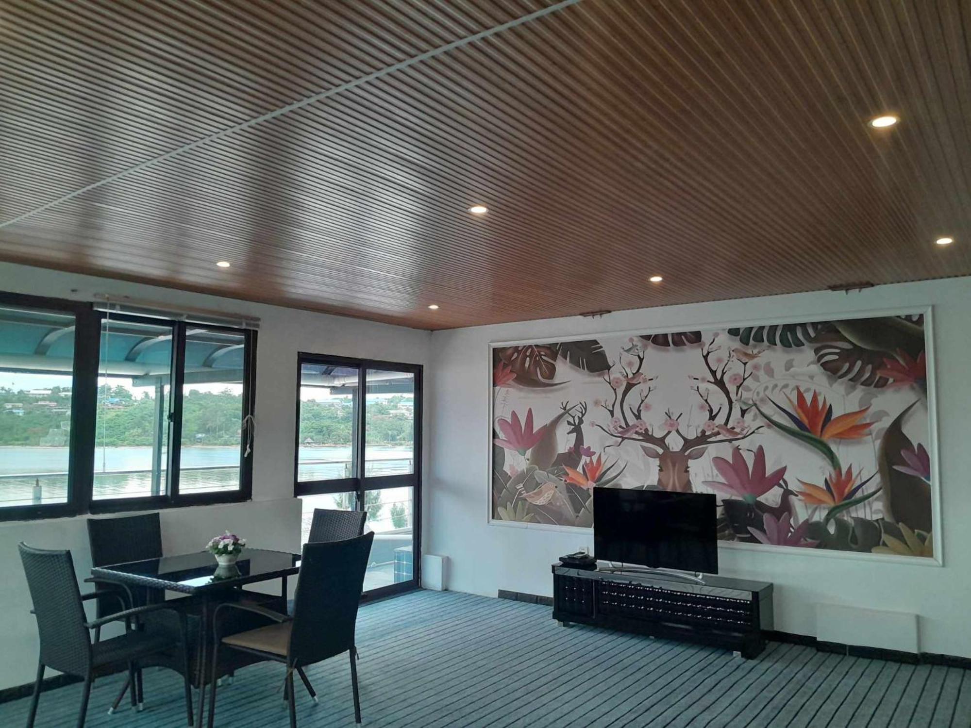 Crystal Beach Hotel Port Vila Exteriör bild